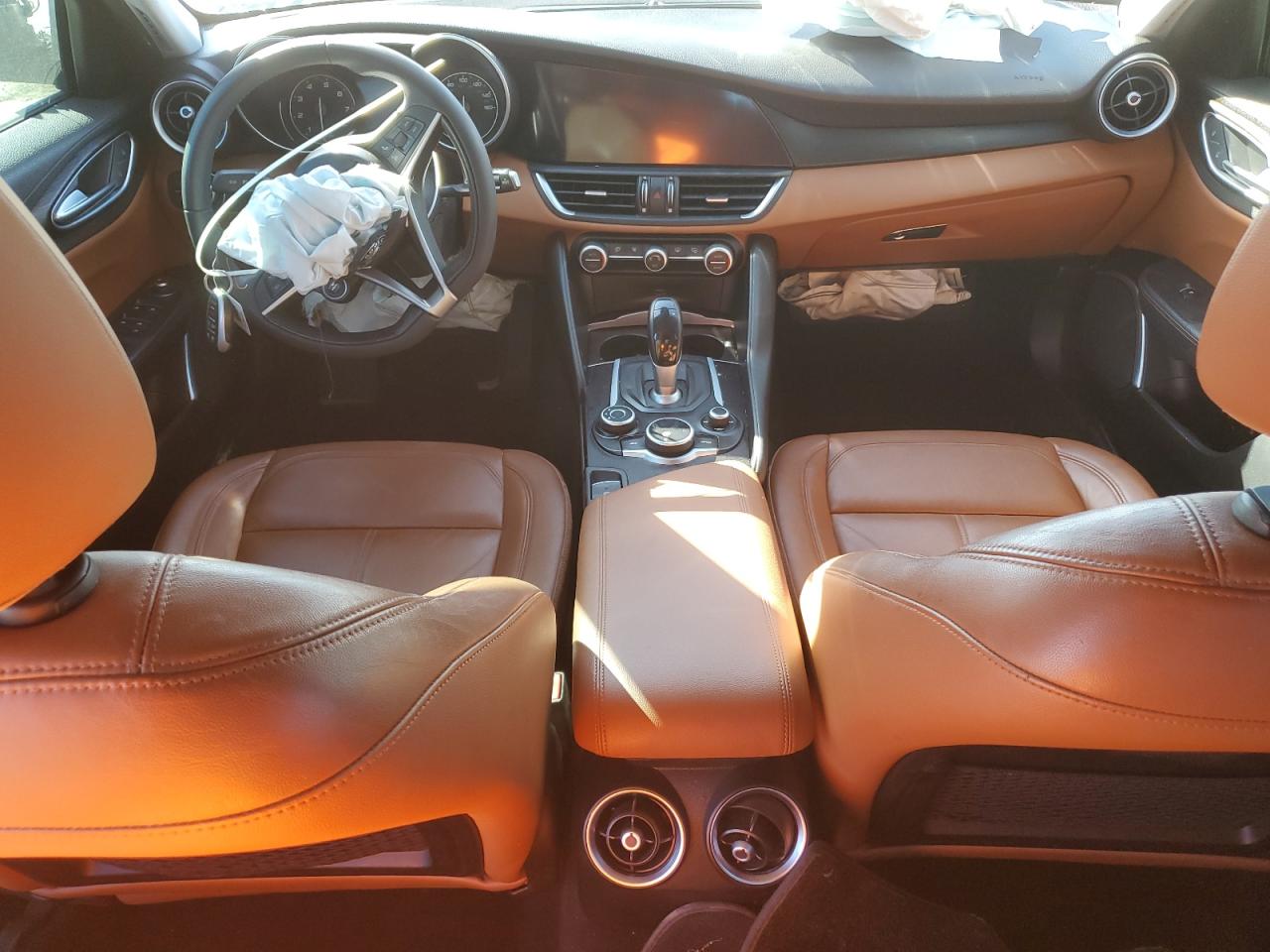 2018 Alfa Romeo Giulia - Image 8