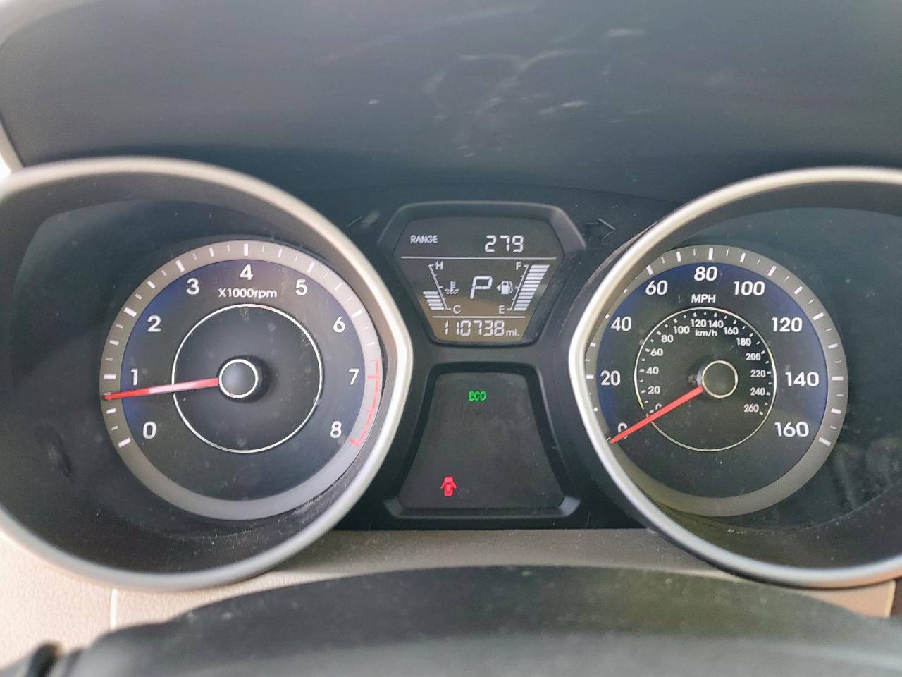 2016 Hyundai Elantra - Image 9