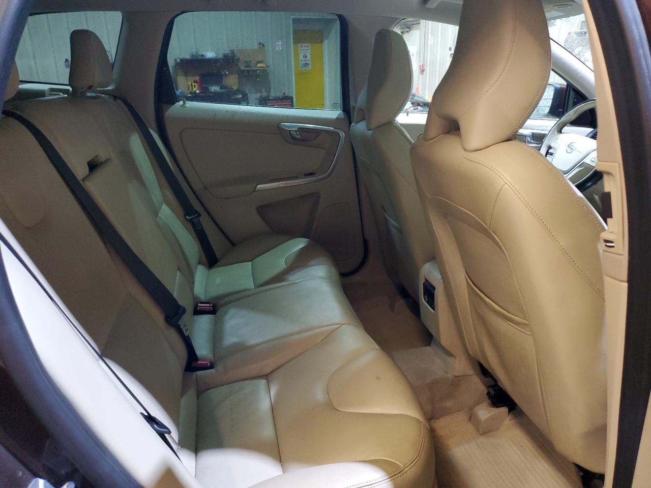 2015 Volvo XC60 - Image 11