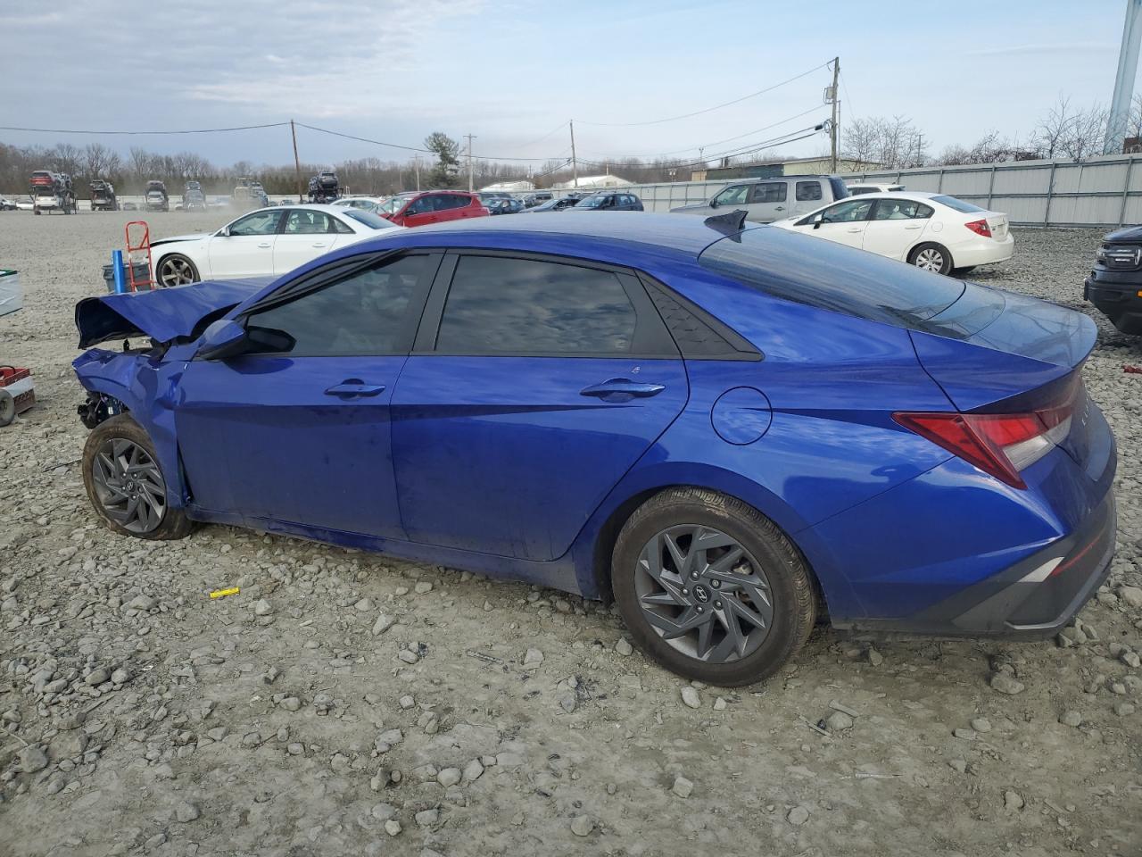 2024 Hyundai Elantra - Image 2