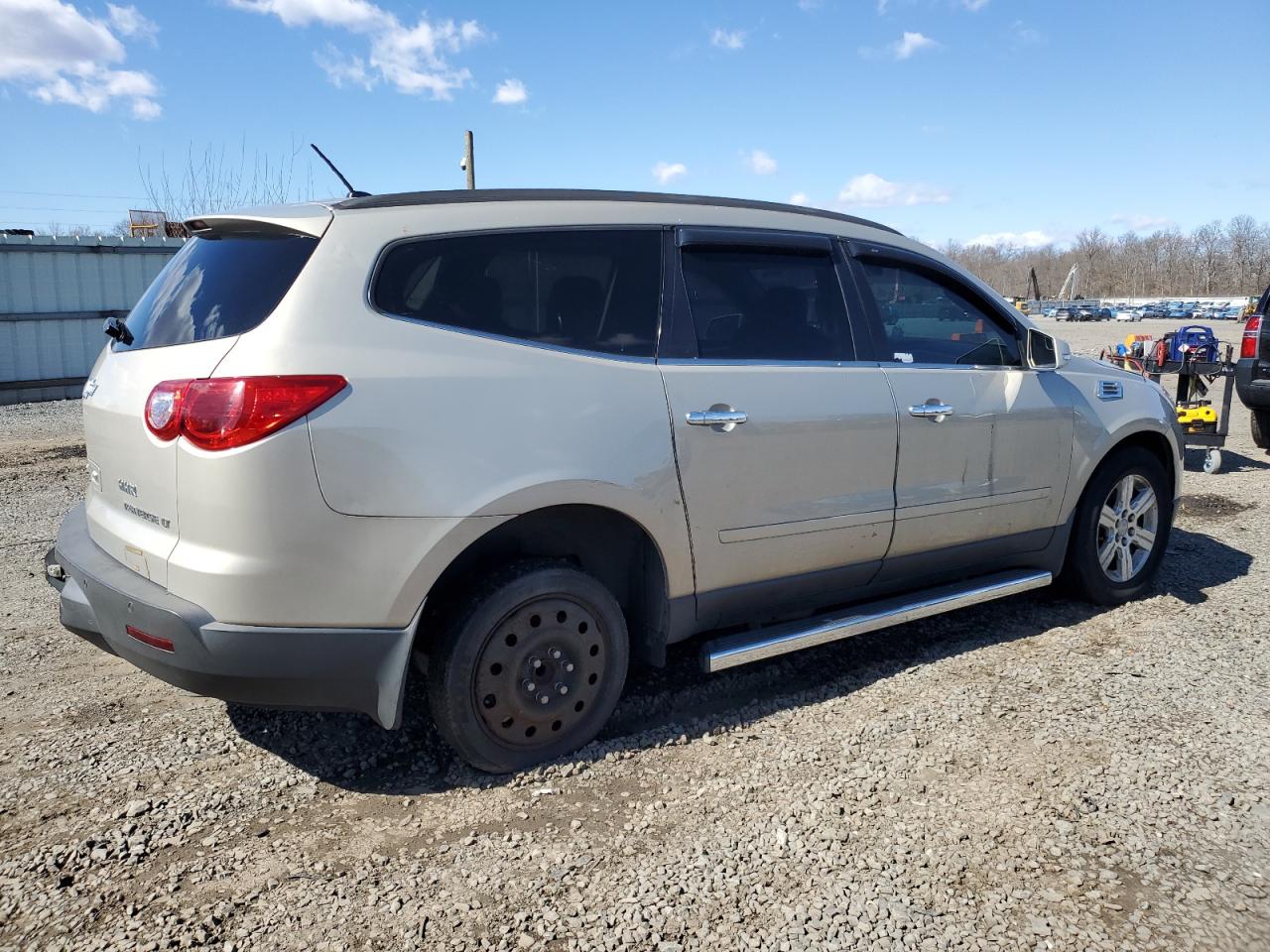 2011 Chevrolet Traverse - Image 3