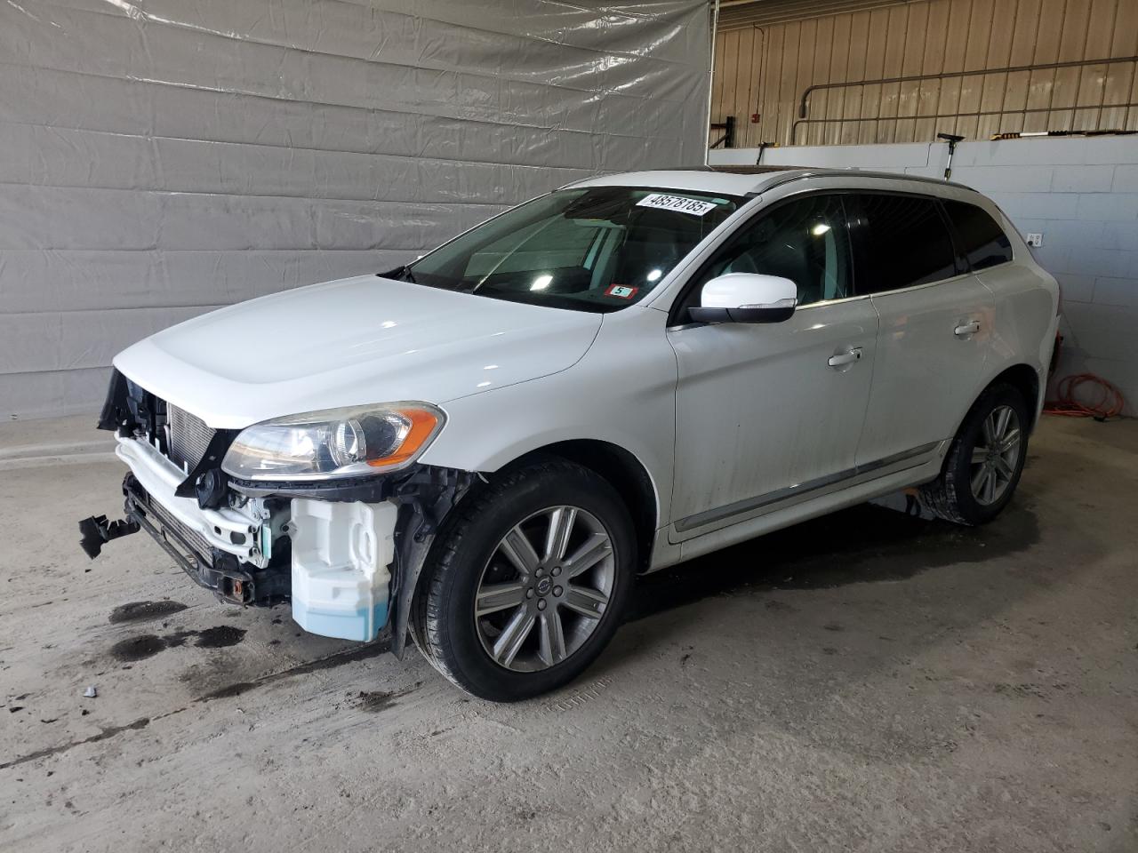 2016 Volvo Xc60 T5 Premier de vânzare în Candia, NH - Front End