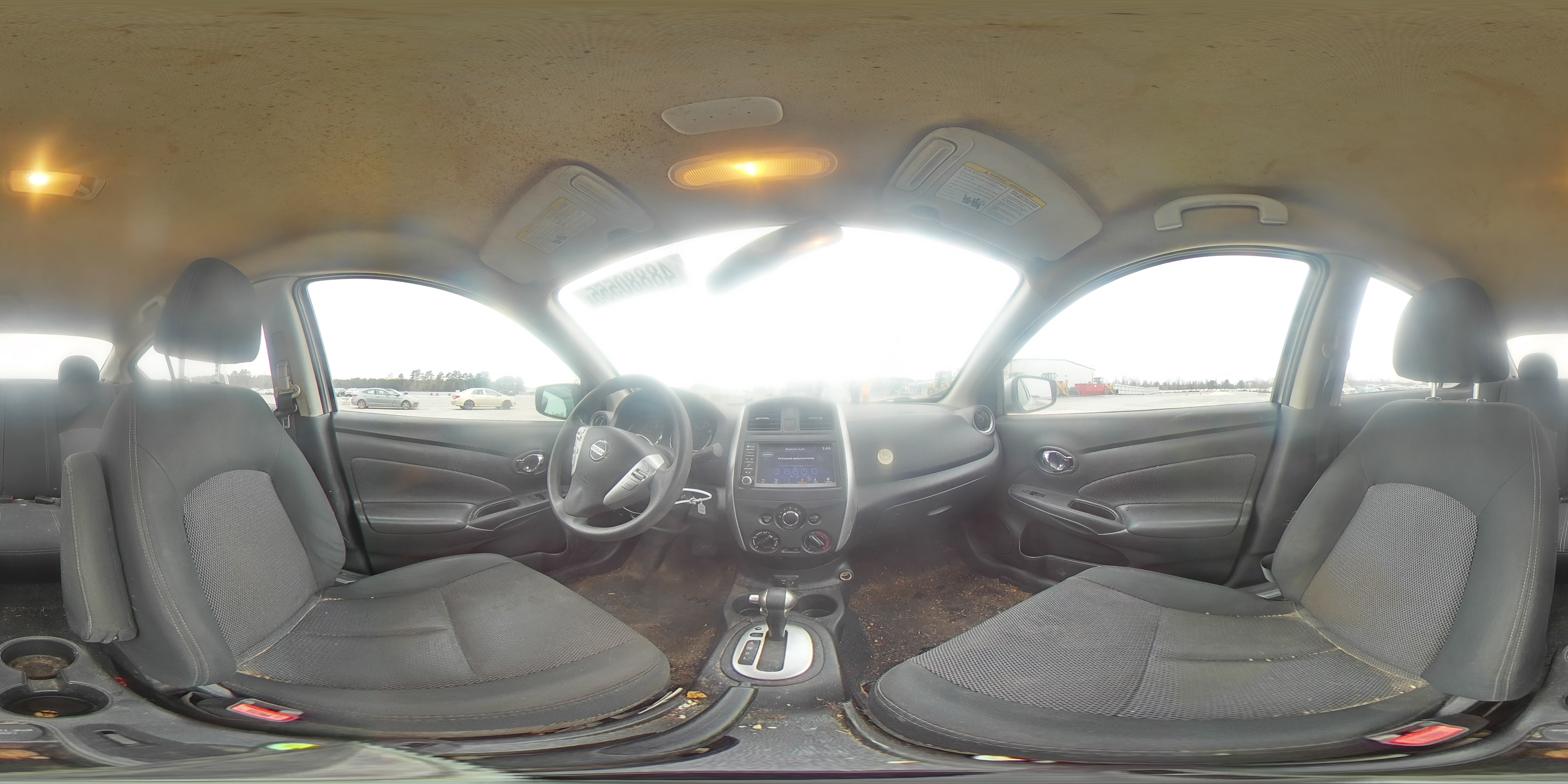 2019 Nissan Versa - Image 13