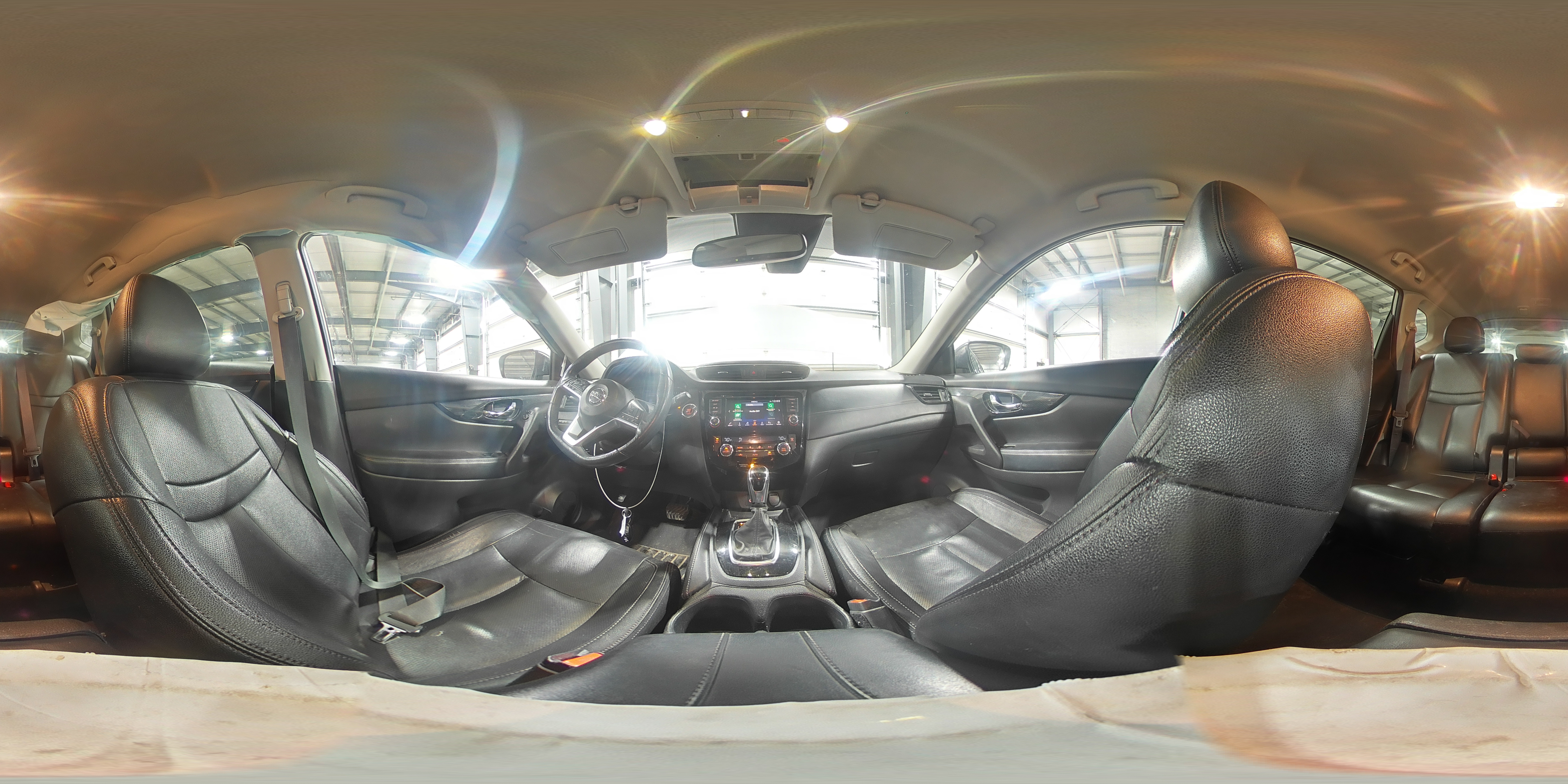 2018 Nissan Rogue - Image 15