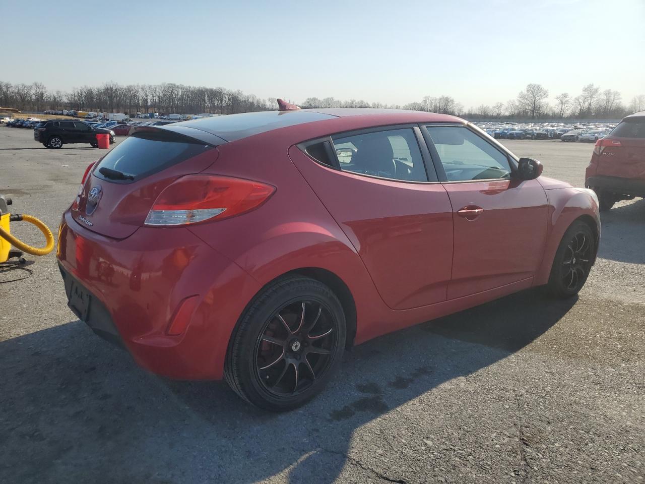 2015 Hyundai Veloster - Image 3