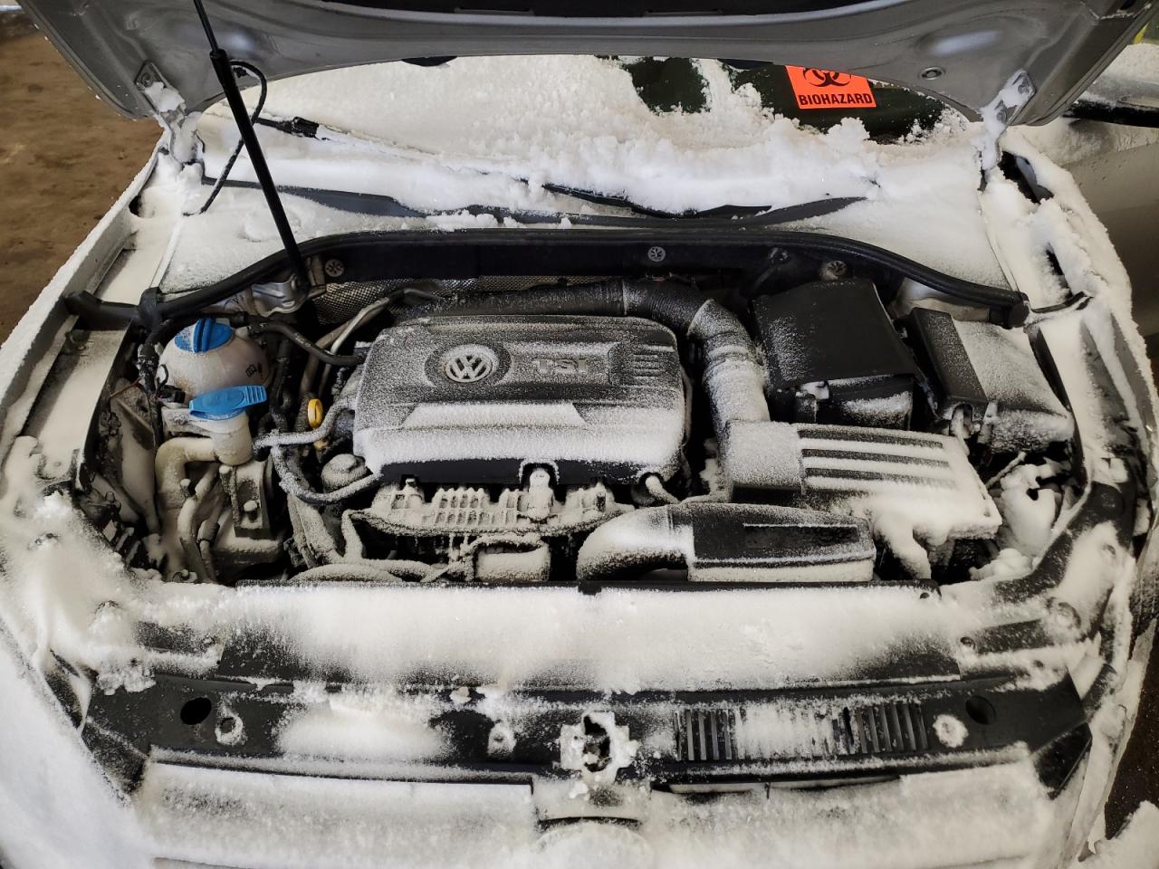 2014 Volkswagen Passat - Image 11