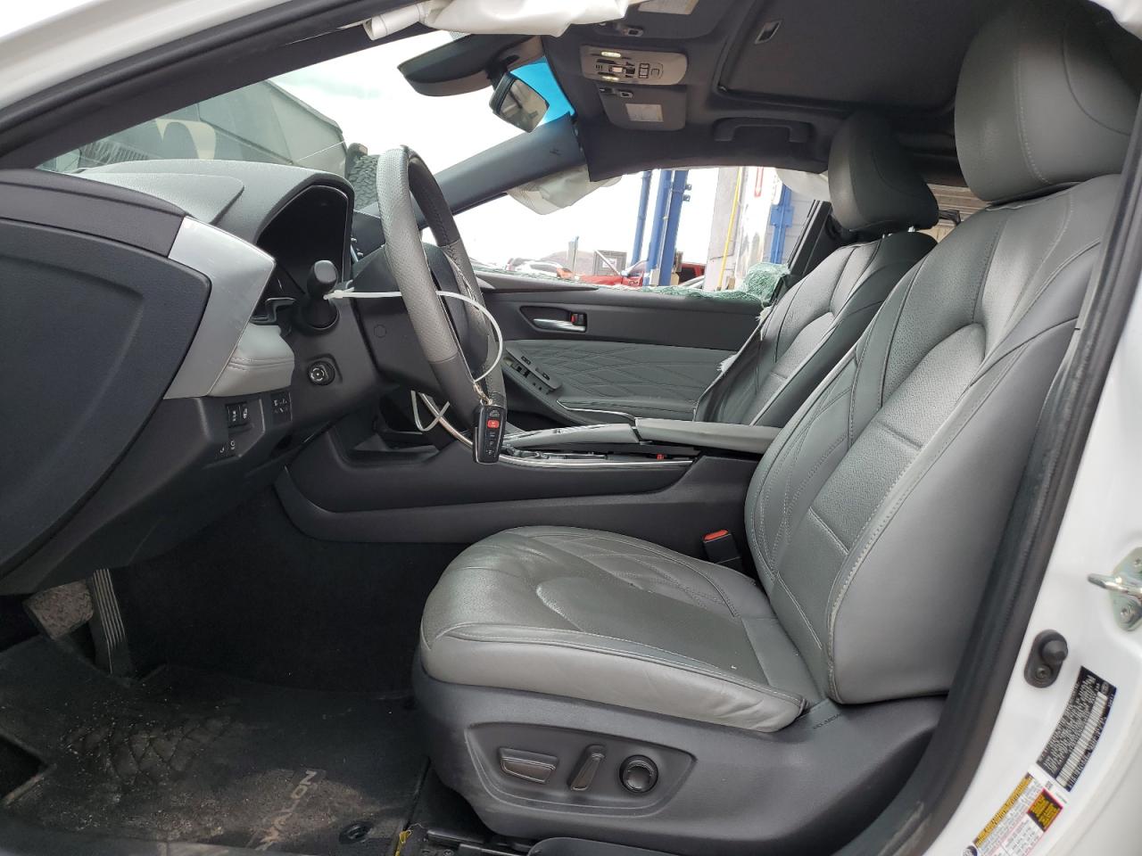 2019 Toyota Avalon - Image 7