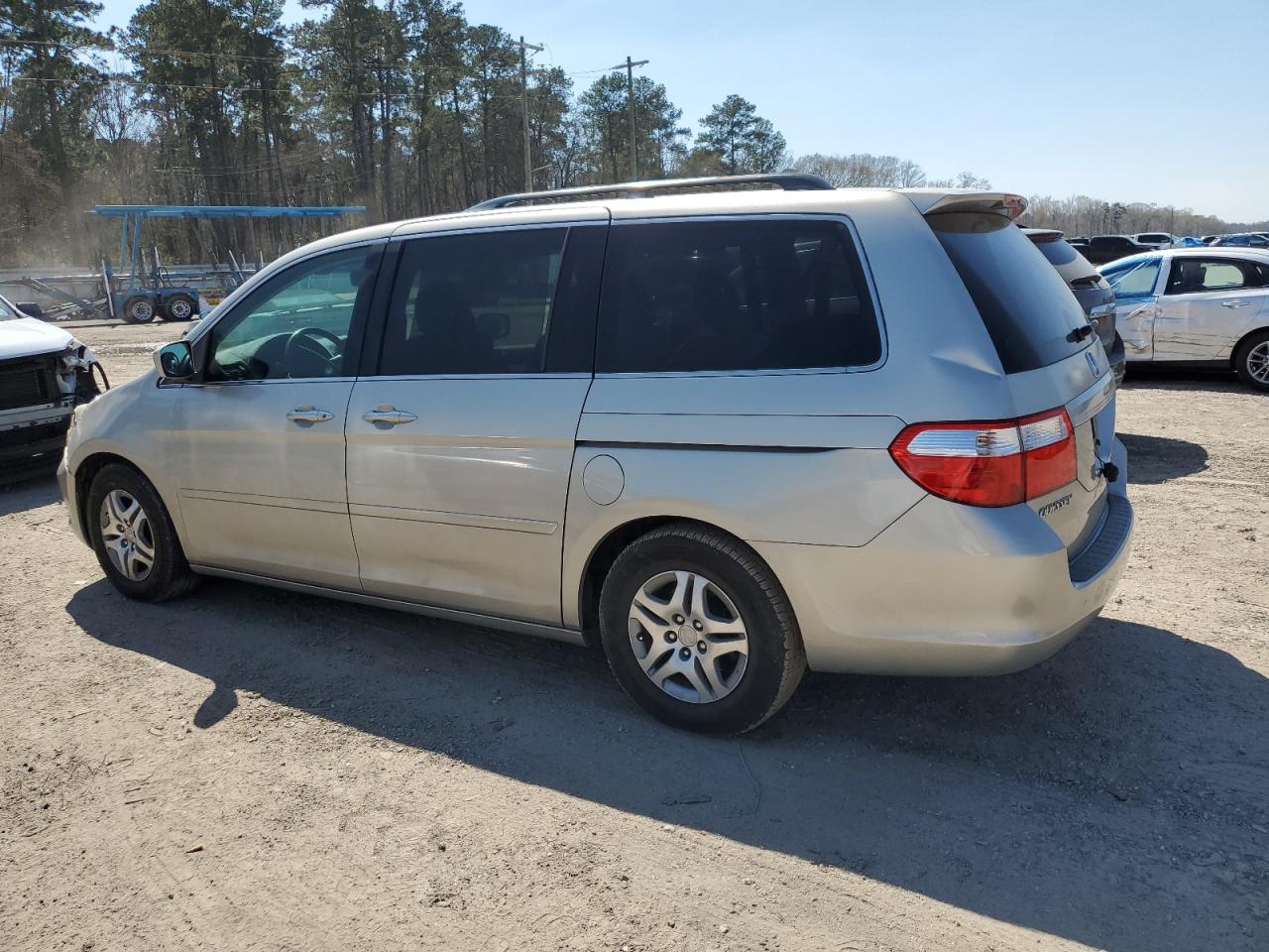 2007 Honda Odyssey - Image 2