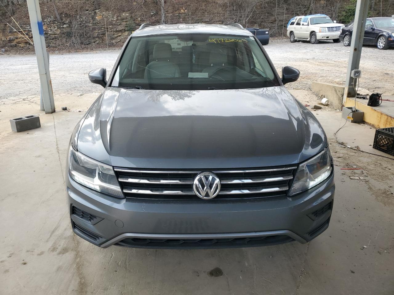 2018 Volkswagen Tiguan - Image 5