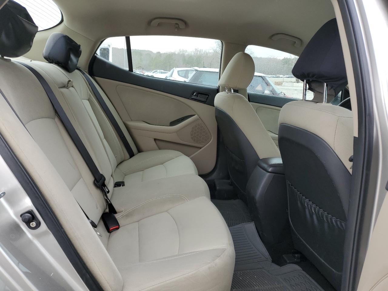 2012 Kia Optima - Image 10