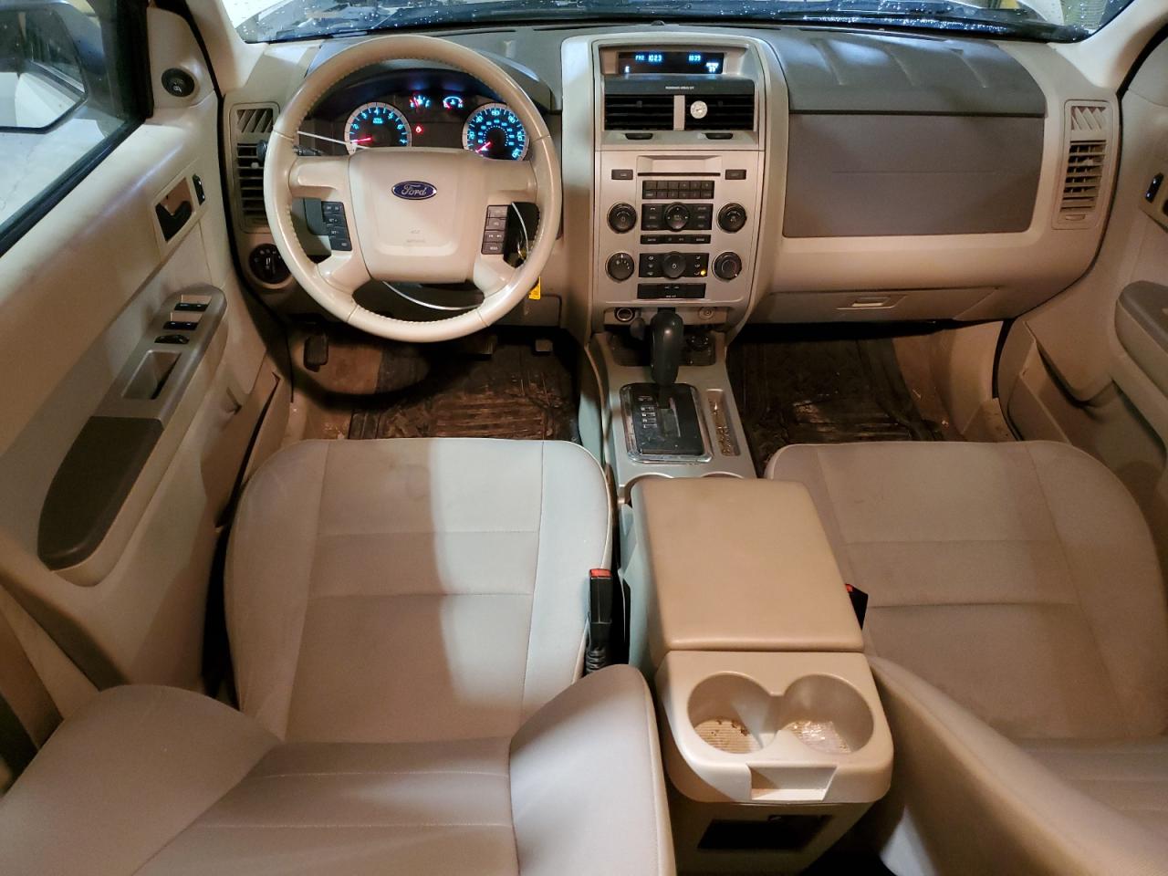 2011 Ford Escape - Image 8