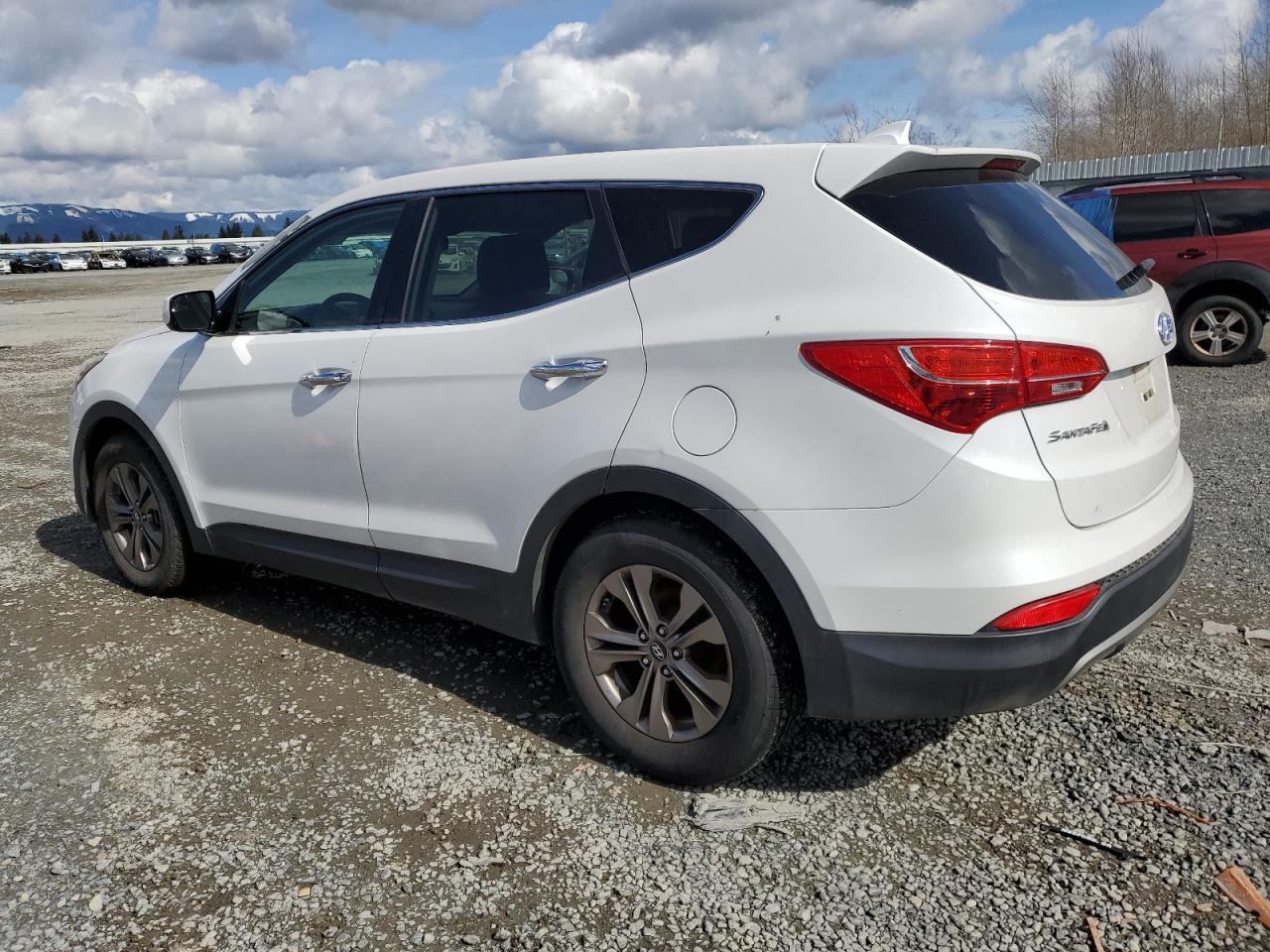 2015 Hyundai Santa Fe - Image 2