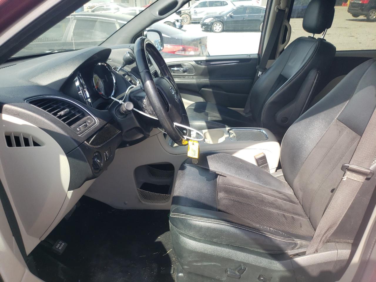 2017 Dodge Grand Caravan Sxt VIN: 2C4RDGCG5HR865979 Lot: 49325425