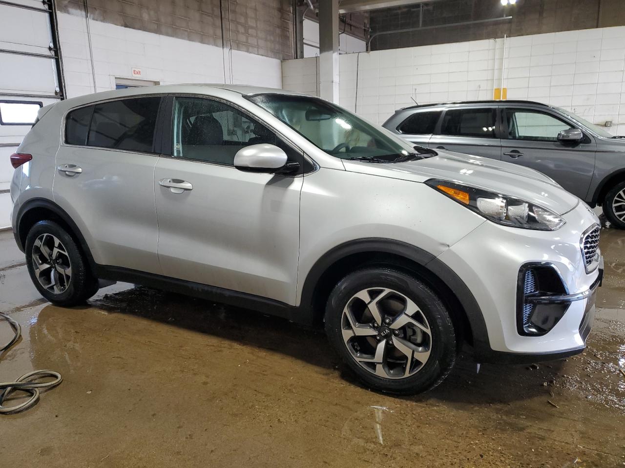 2022 Kia Sportage - Image 4