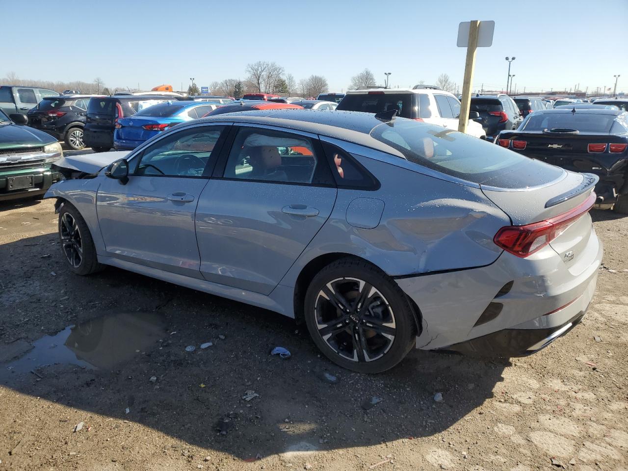 2022 Kia K5 - Image 2