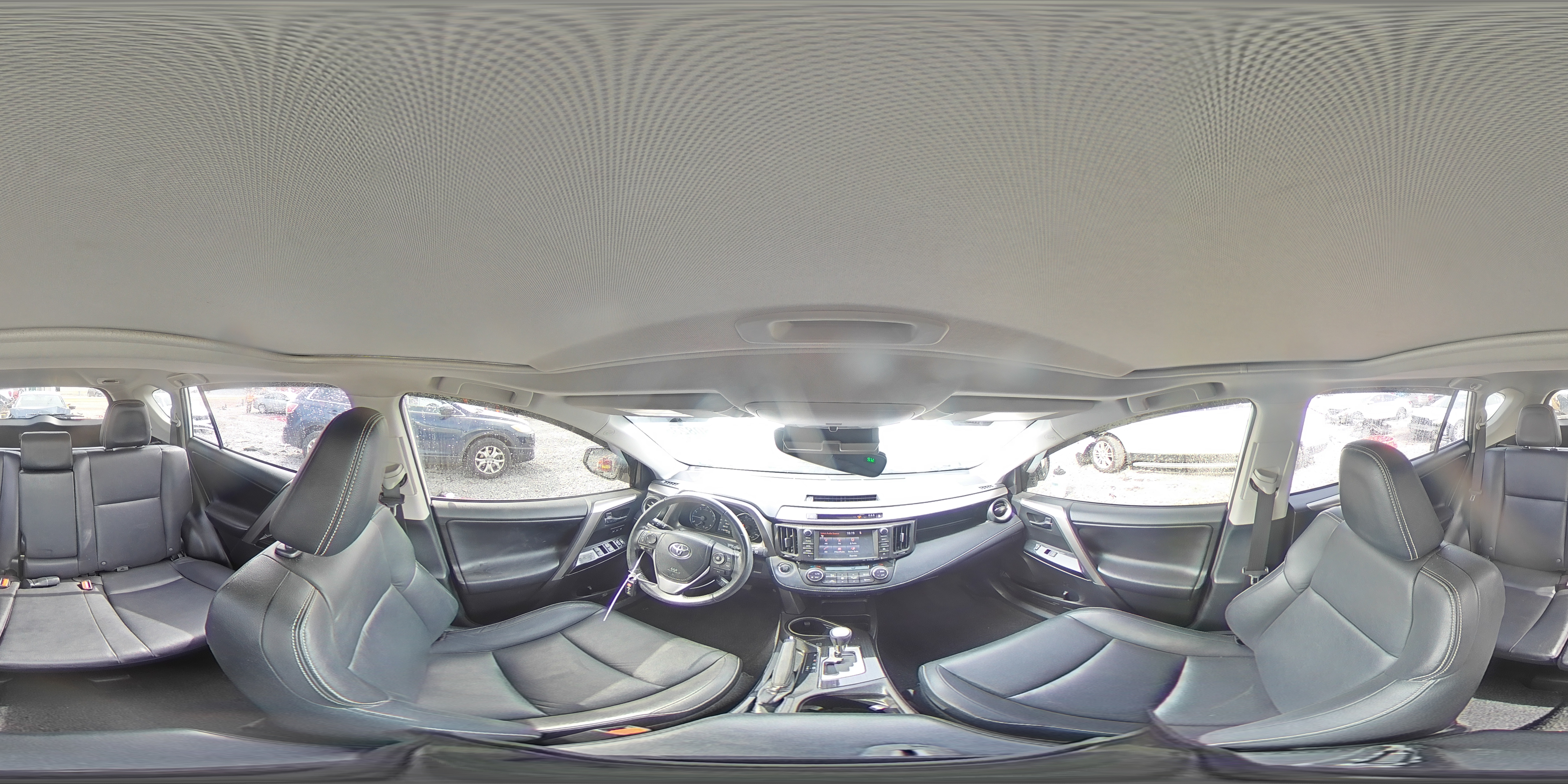 2018 Toyota RAV 4 - Image 16