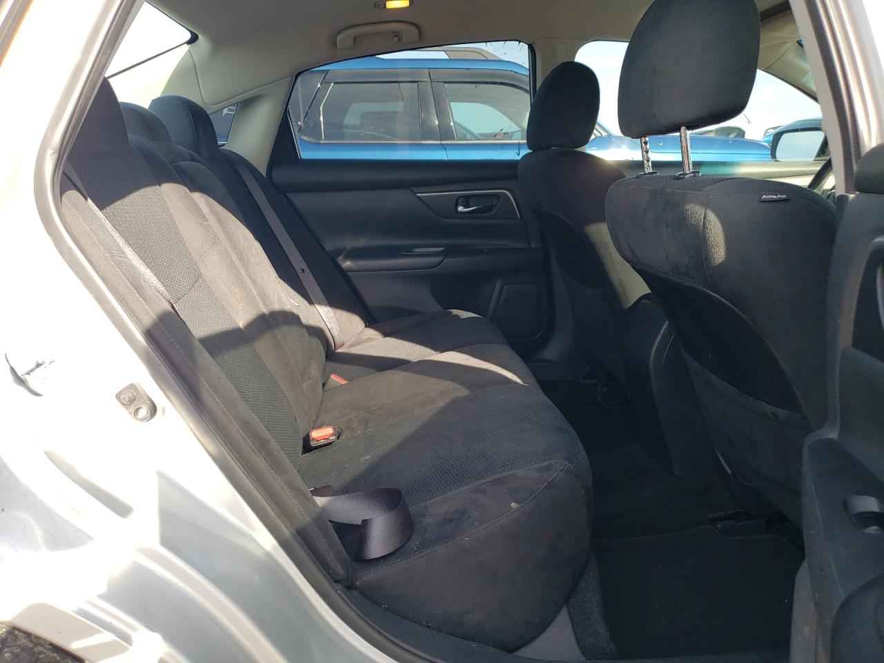 2015 Nissan Altima - Image 10