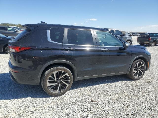  MITSUBISHI OUTLANDER 2022 Czarny