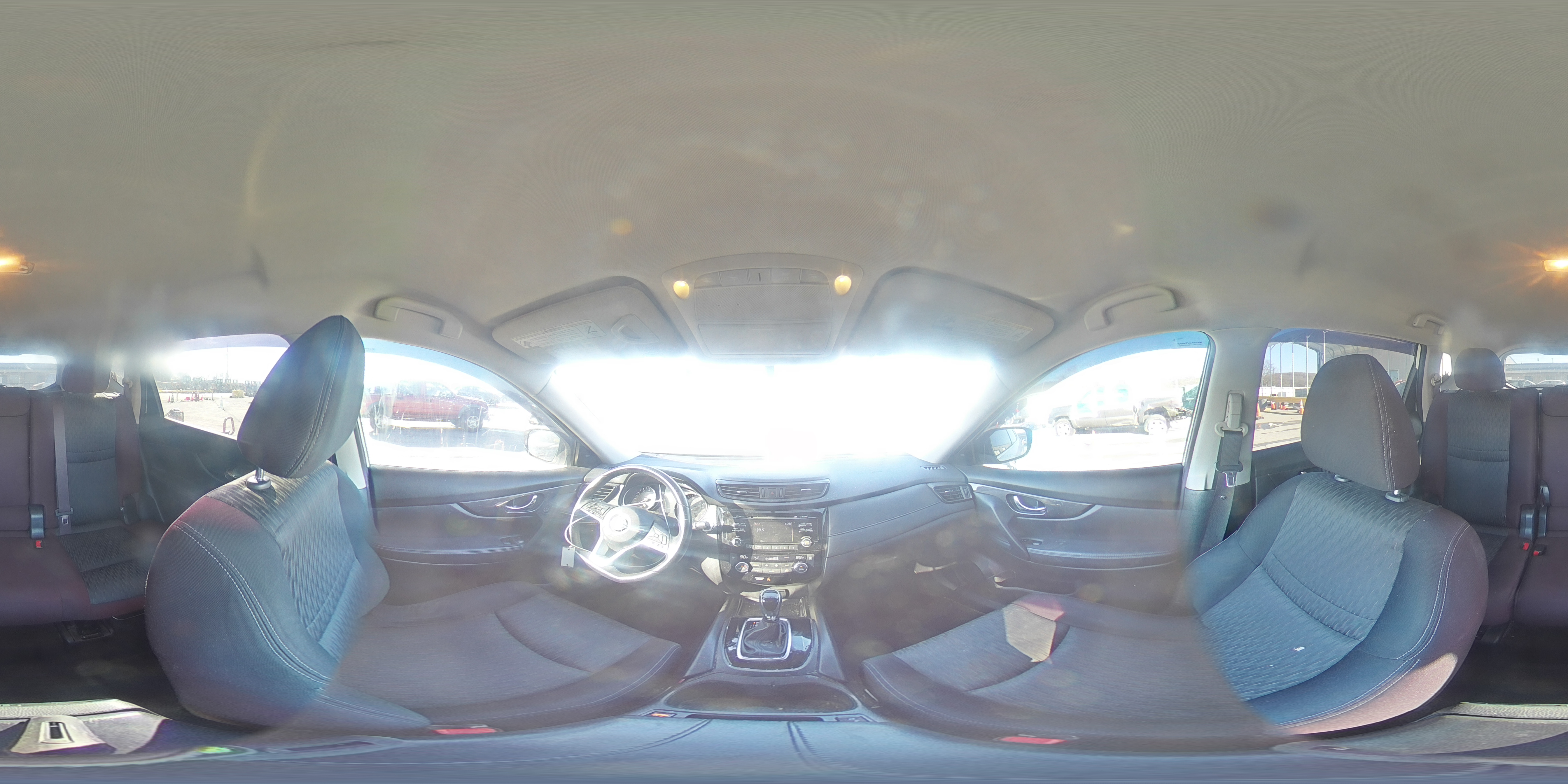 2017 Nissan Rogue - Image 16