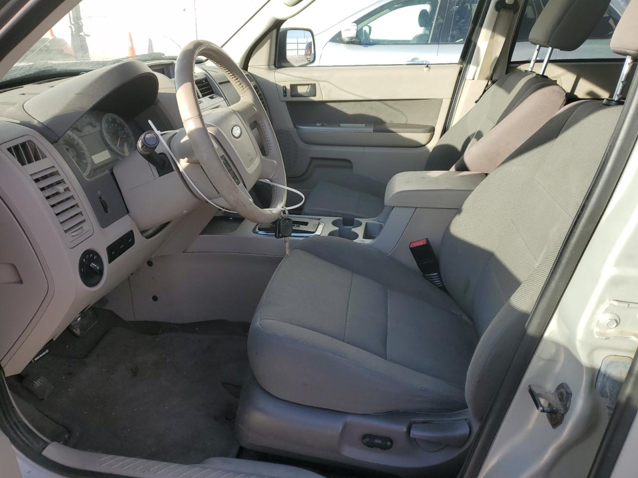 2009 Ford Escape - Image 7