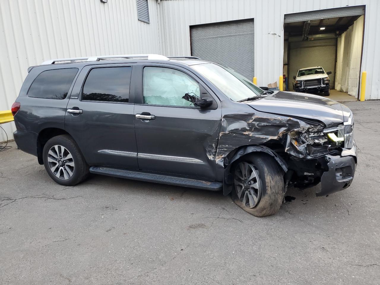 2020 Toyota Sequoia - Image 4