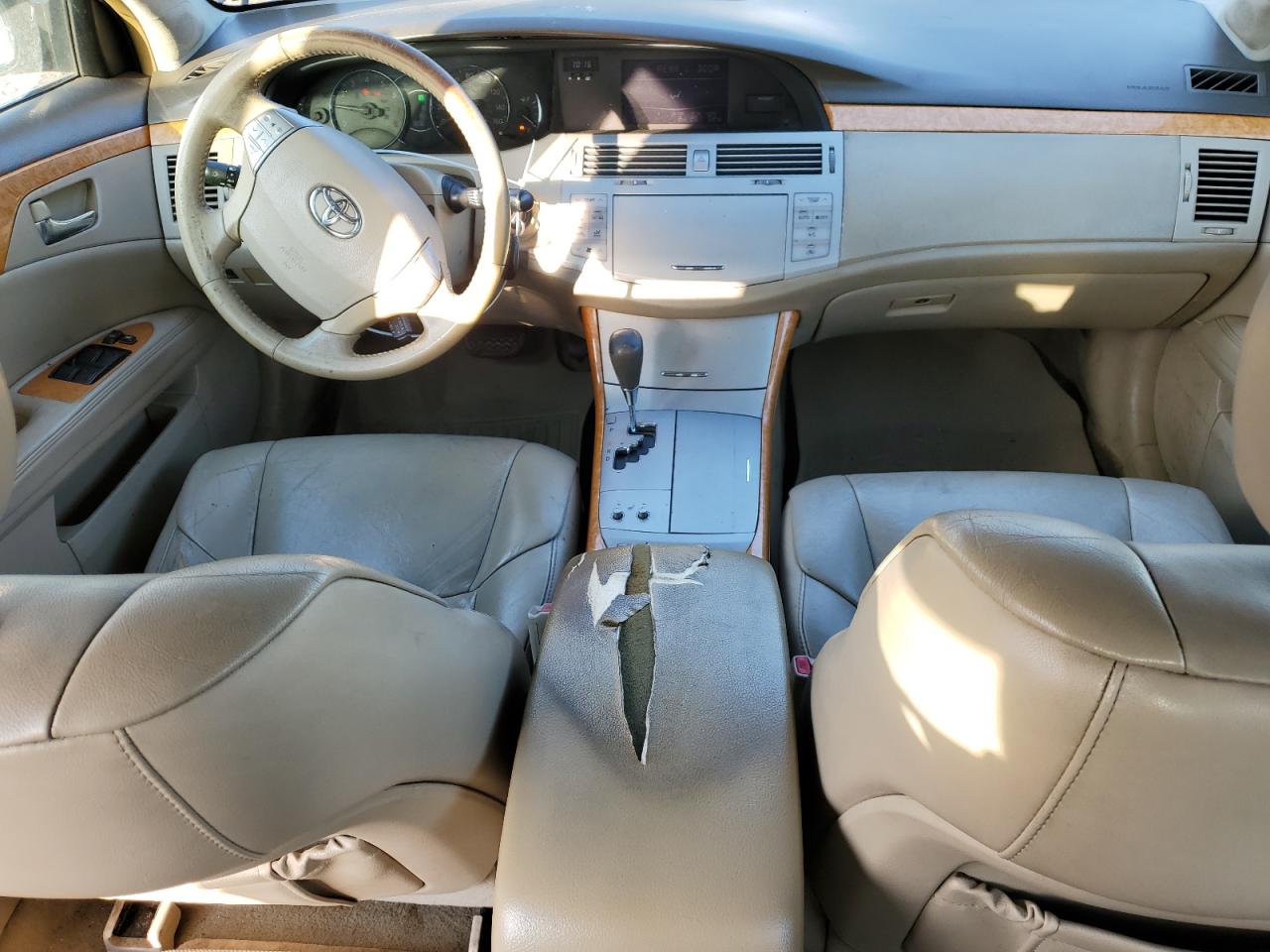 2006 Toyota Avalon - Image 8