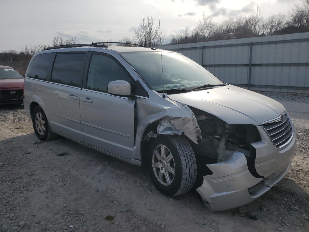 2008 Chrysler Town & Country - Image 4