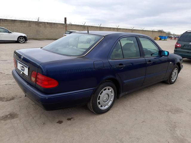 1996 MERCEDES BENZ E200 CLASS