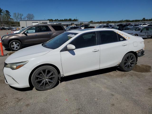 Sedans TOYOTA CAMRY 2016 Biały
