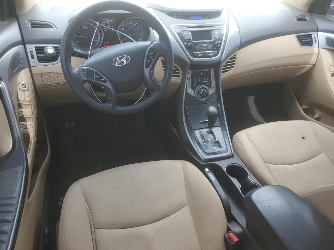 2013 Hyundai Elantra - Image 8