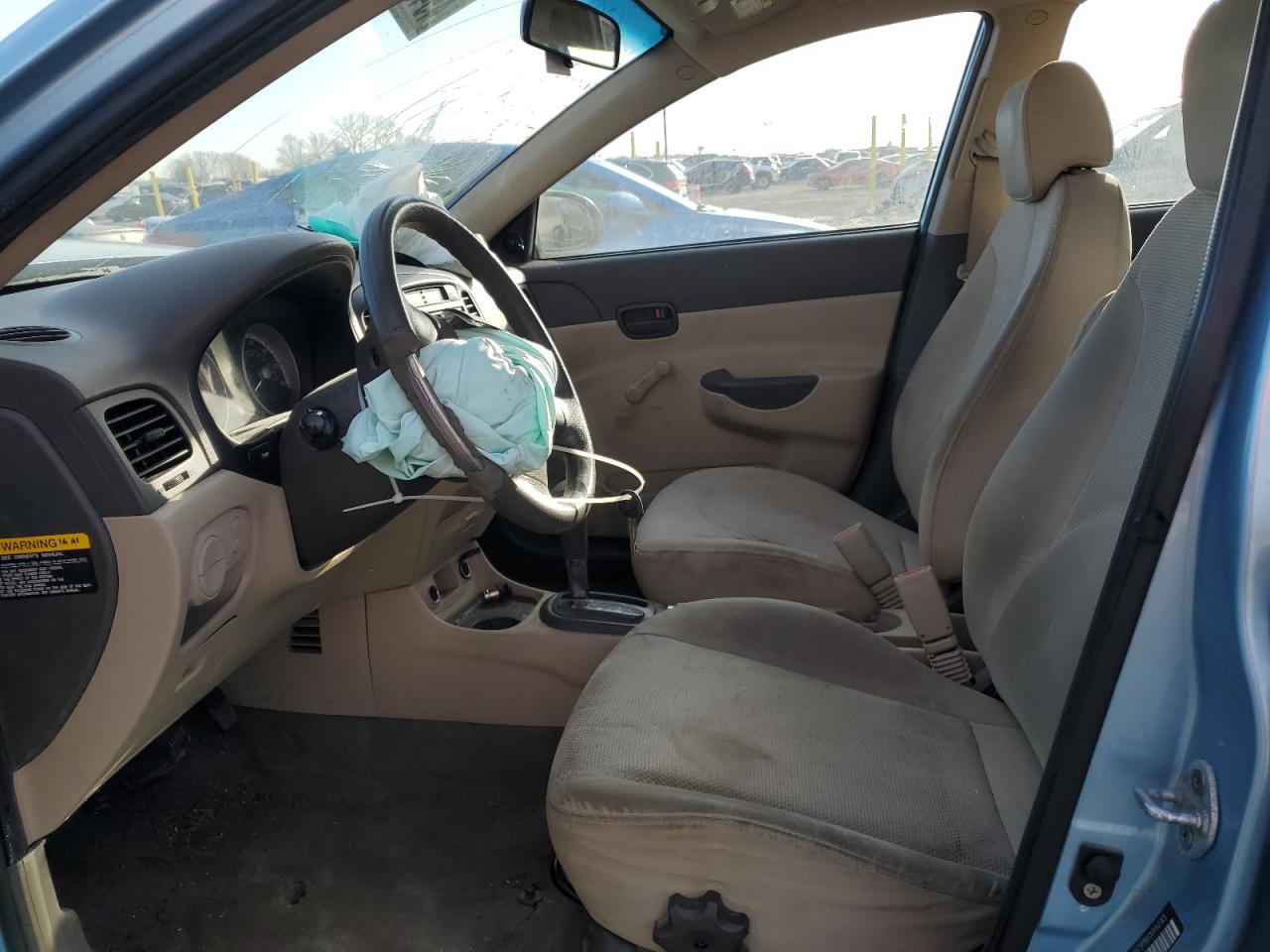 2009 Hyundai Accent - Image 7