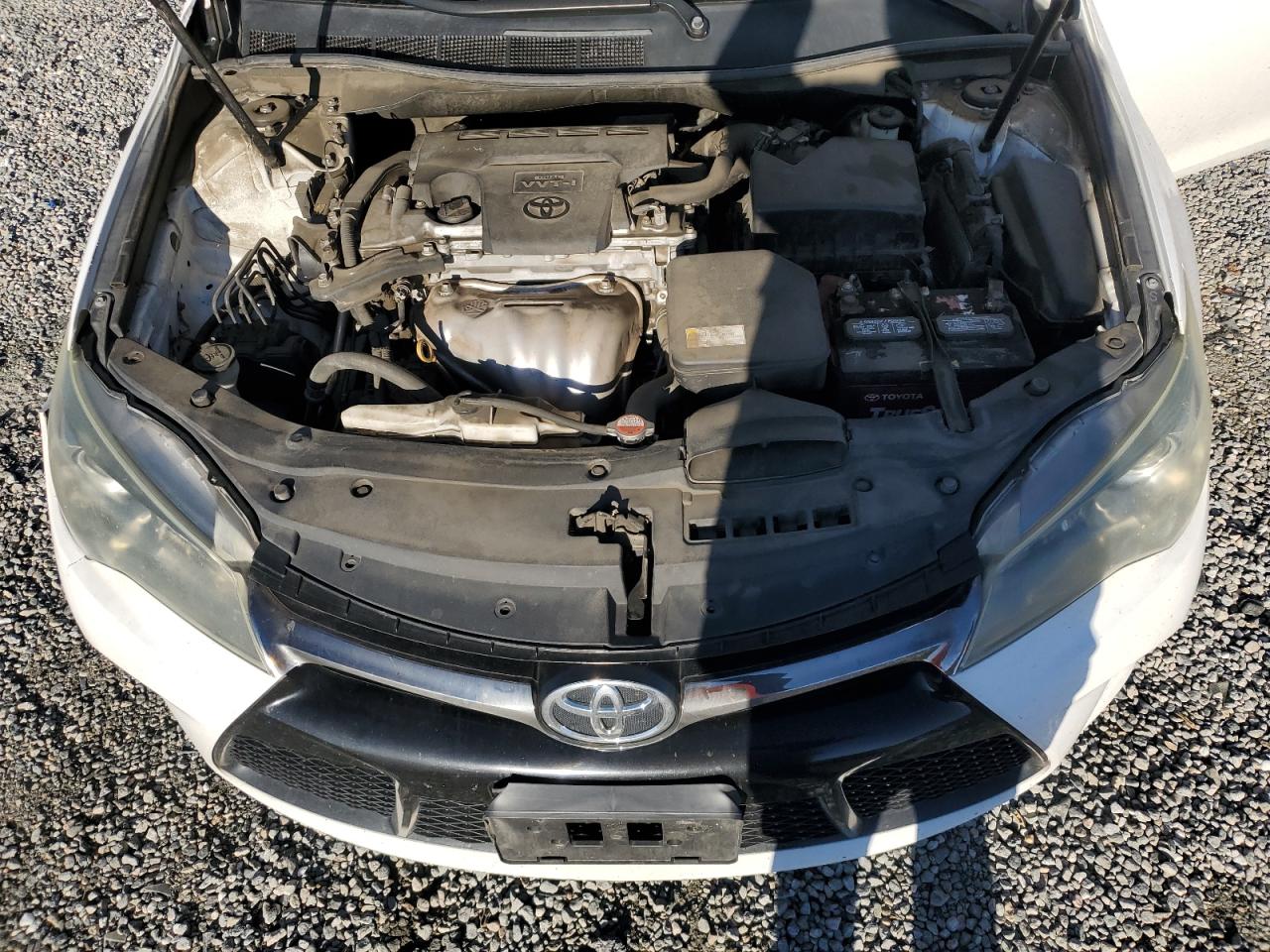 2016 Toyota Camry - Image 13
