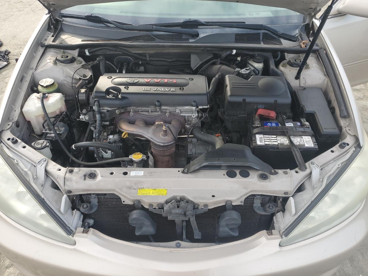 2005 Toyota Camry - Image 11