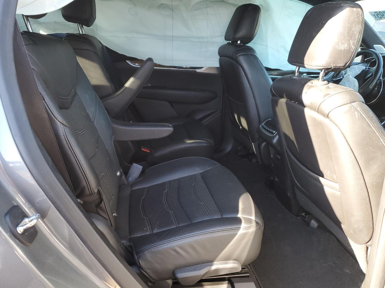 2020 Cadillac XT6 - Image 11