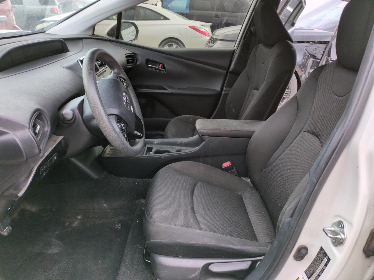 2019 Toyota Prius - Image 7