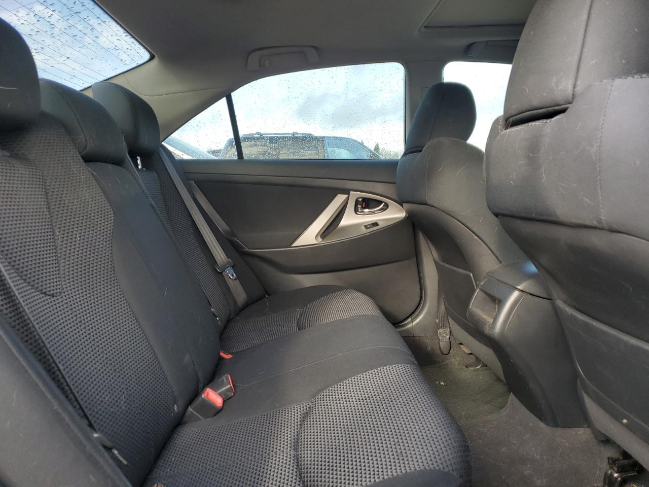 2011 Toyota Camry - Image 10