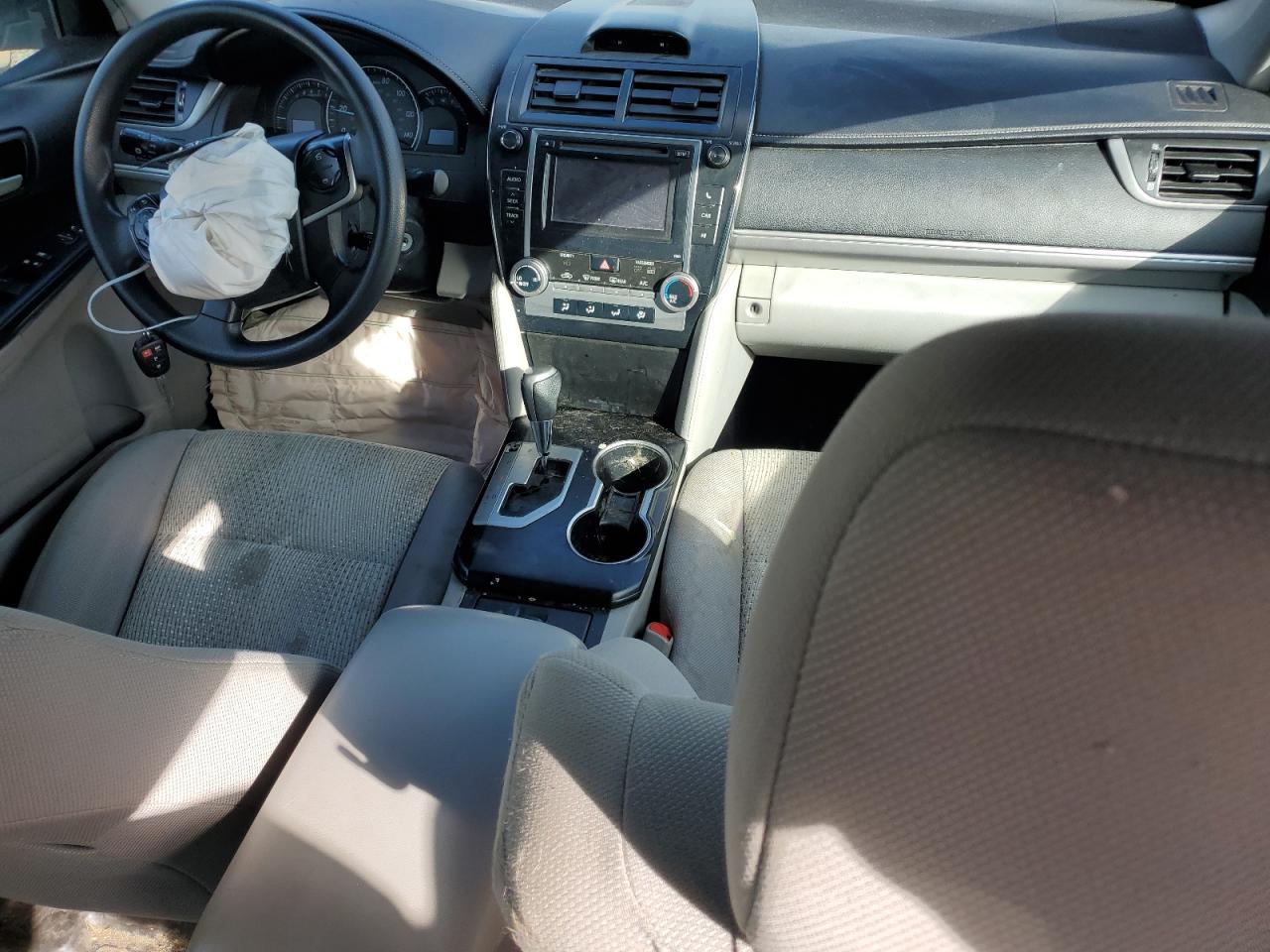 2014 Toyota Camry - Image 8