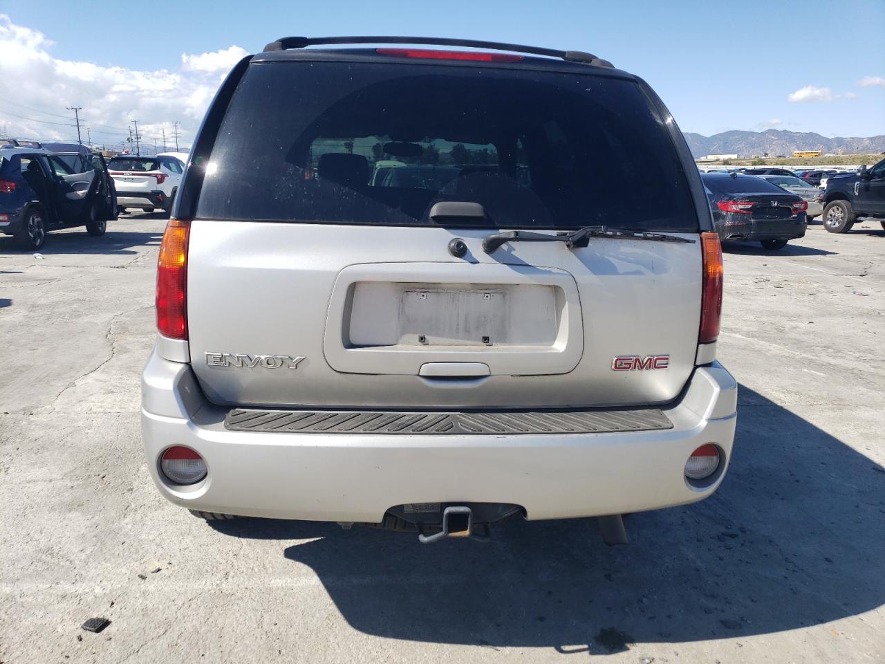 2004 GMC Envoy - Image 6