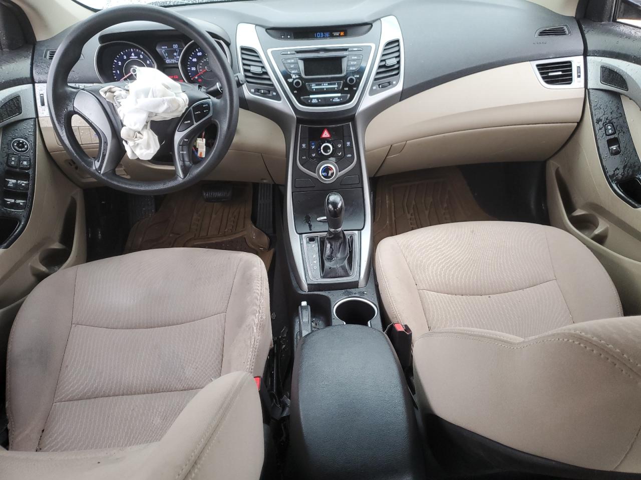 2016 Hyundai Elantra - Image 8