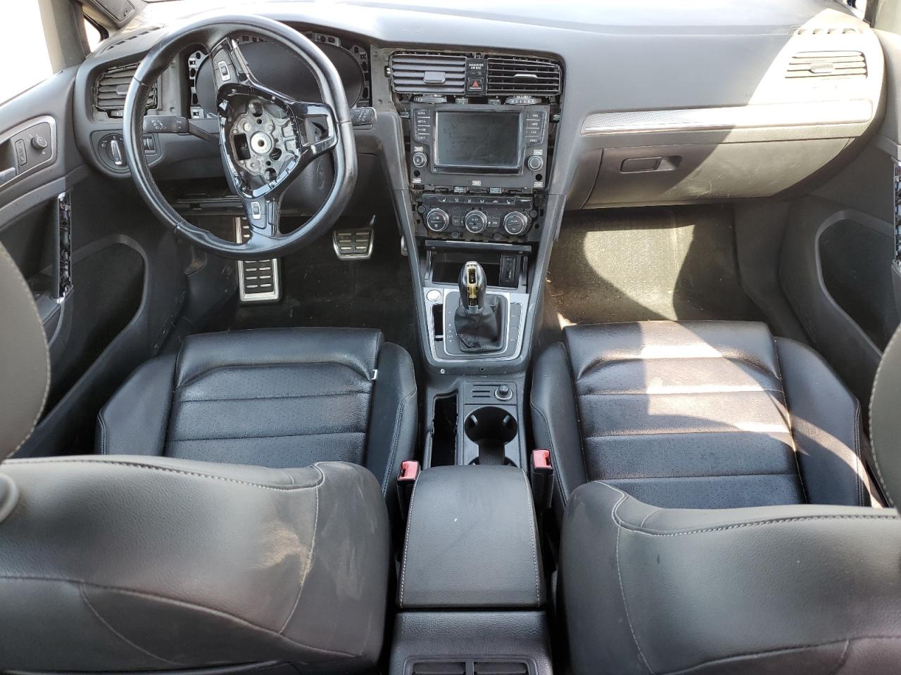 2019 Volkswagen Golf - Image 8