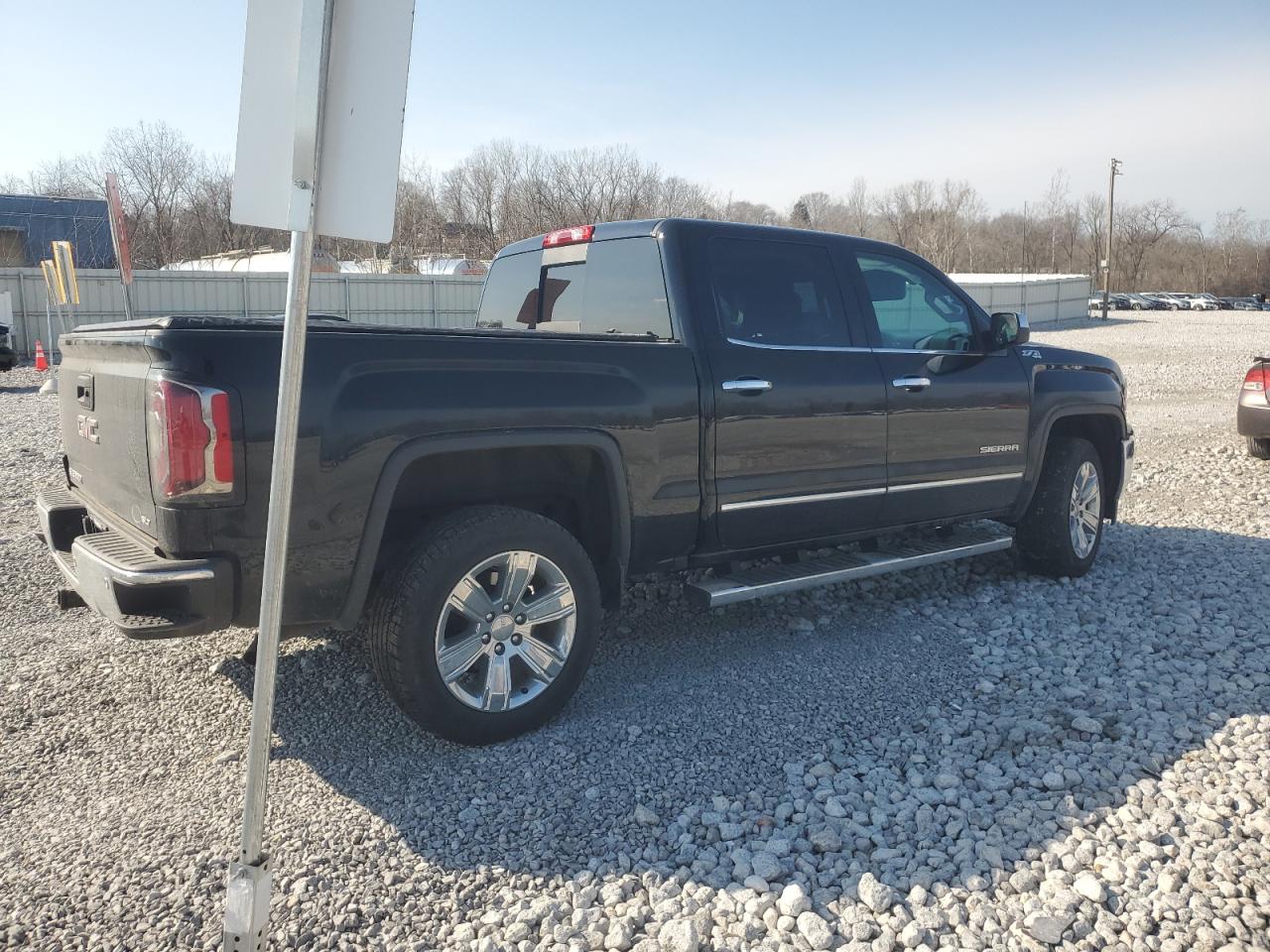 2018 GMC Sierra - Image 3