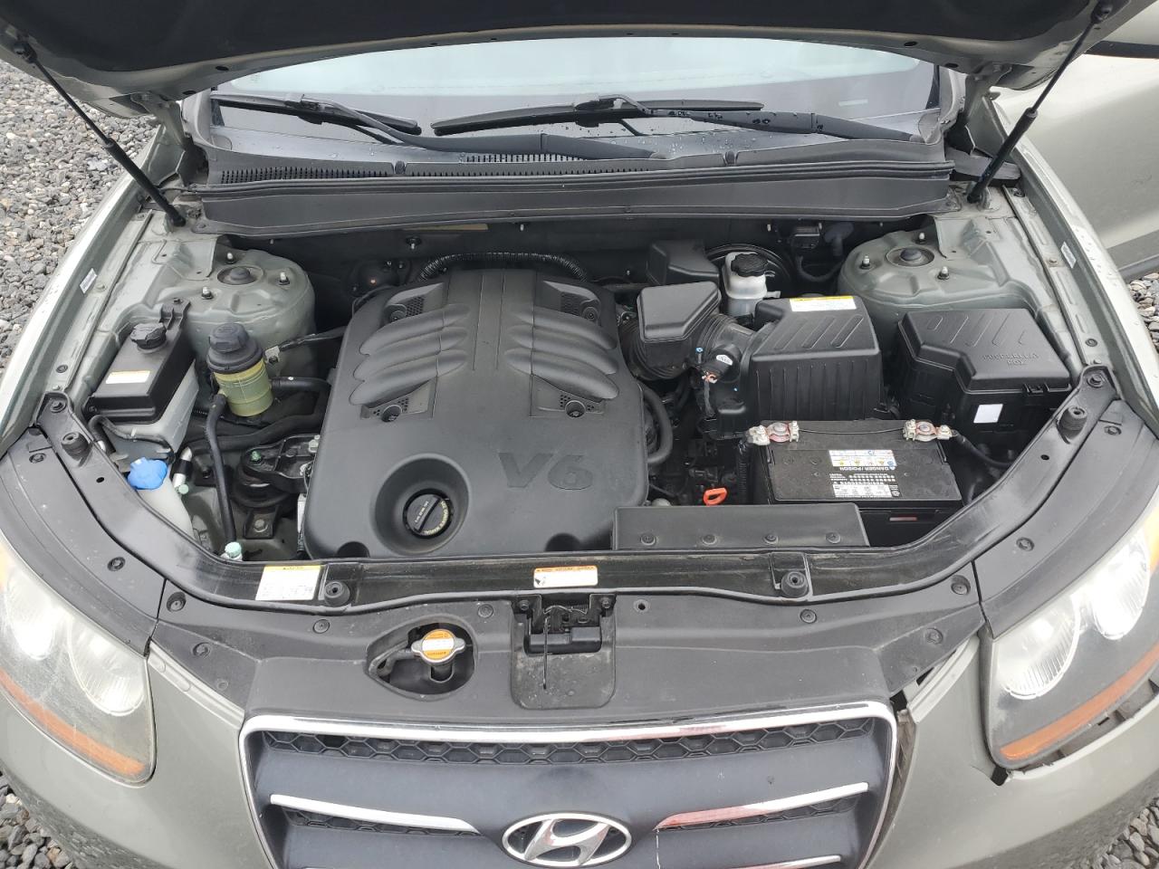 2009 Hyundai Santa Fe - Image 14