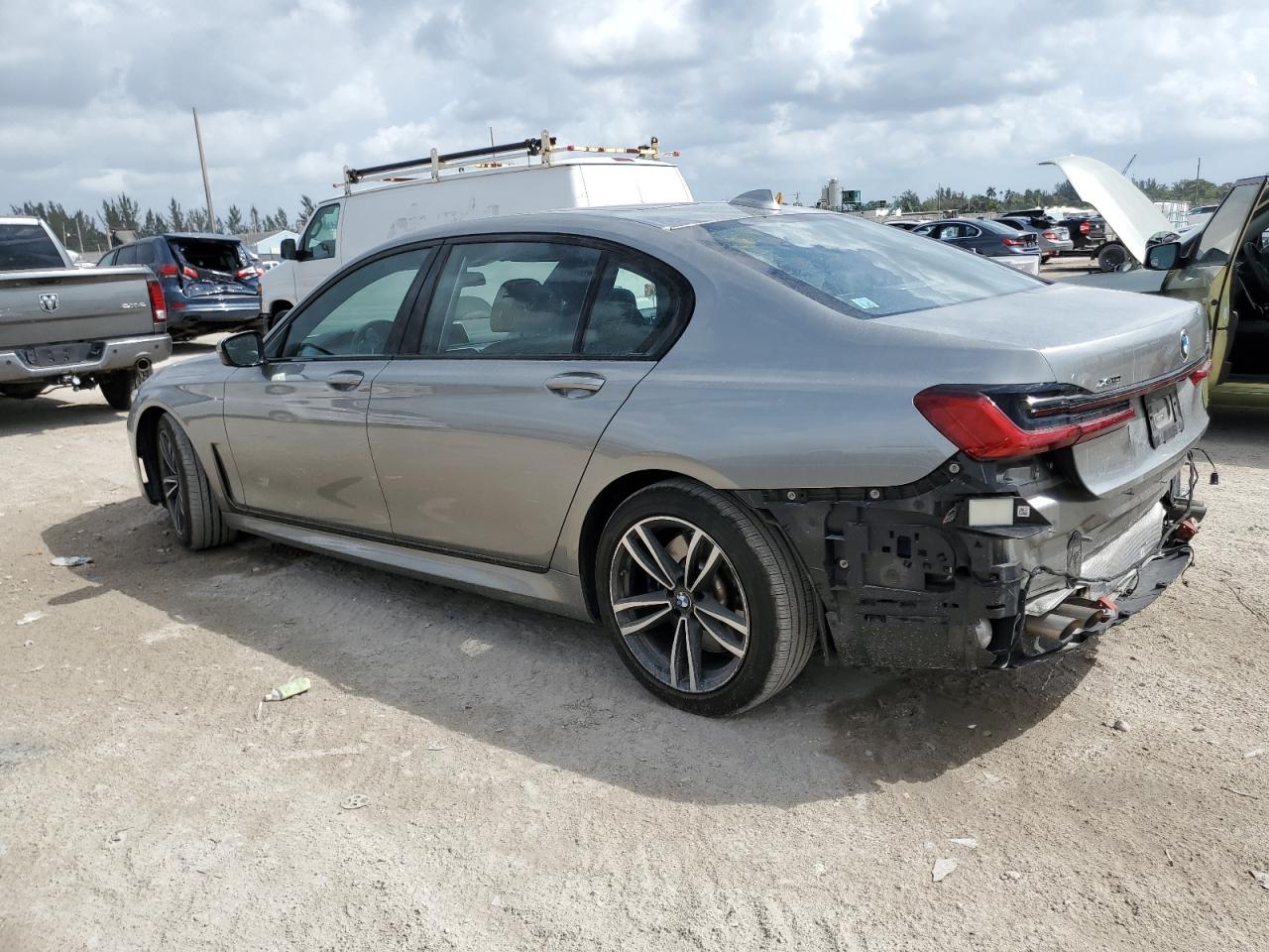 2021 BMW 7er - Image 2