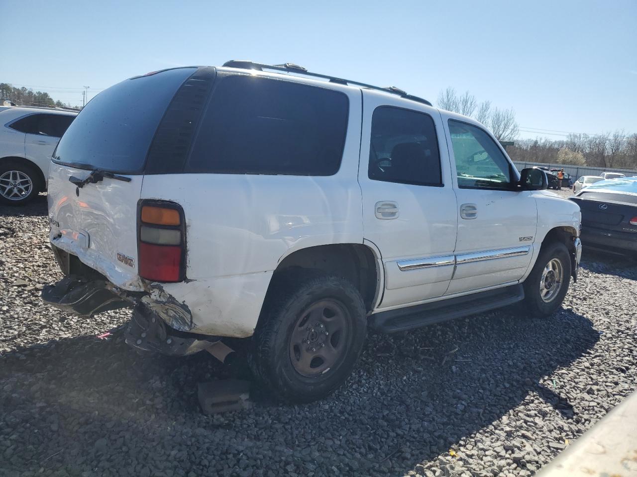 2004 GMC Yukon - Image 3