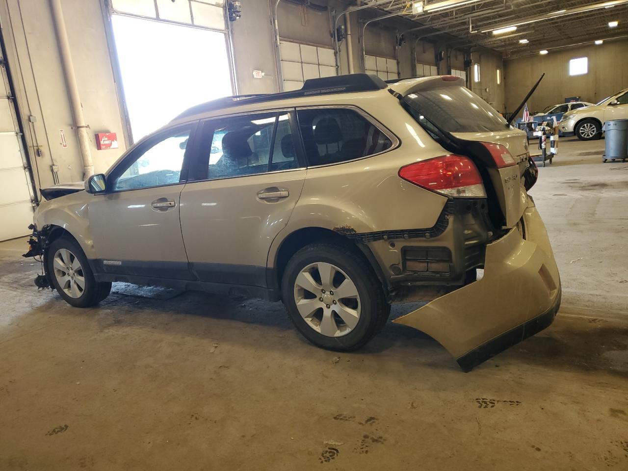 2010 Subaru Outback - Image 2