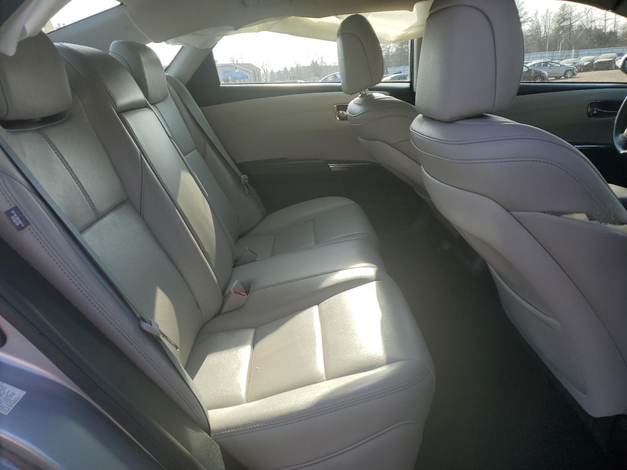 2016 Toyota Avalon - Image 11