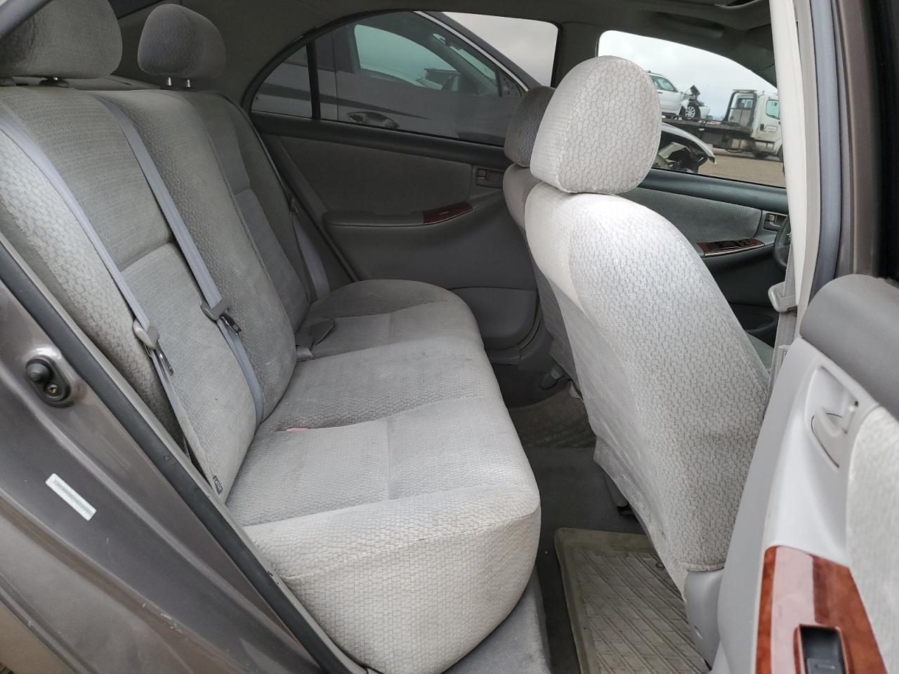 2004 Toyota Corolla - Image 10