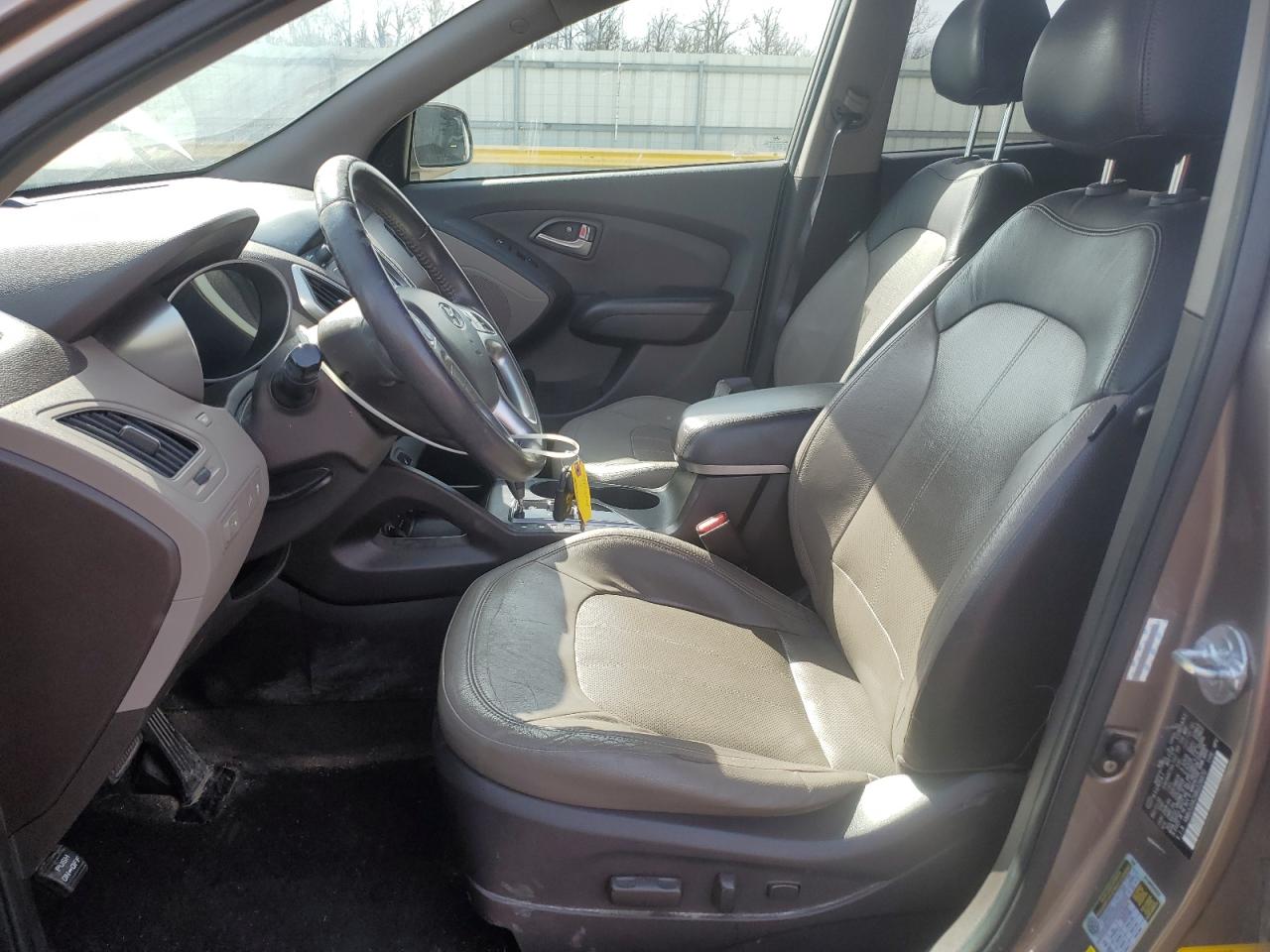 2011 Hyundai Tucson - Image 7