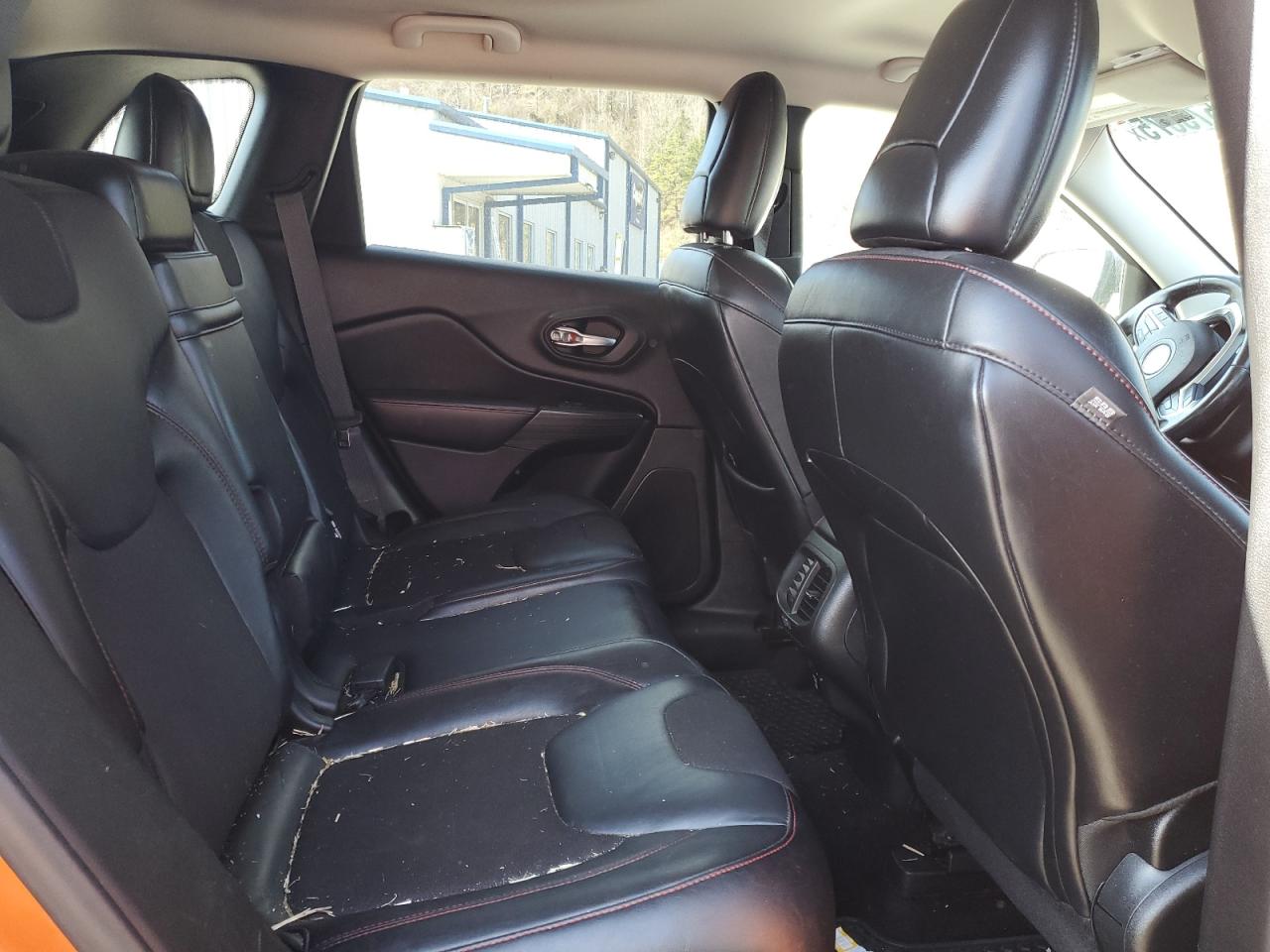 2015 Jeep Cherokee - Image 10