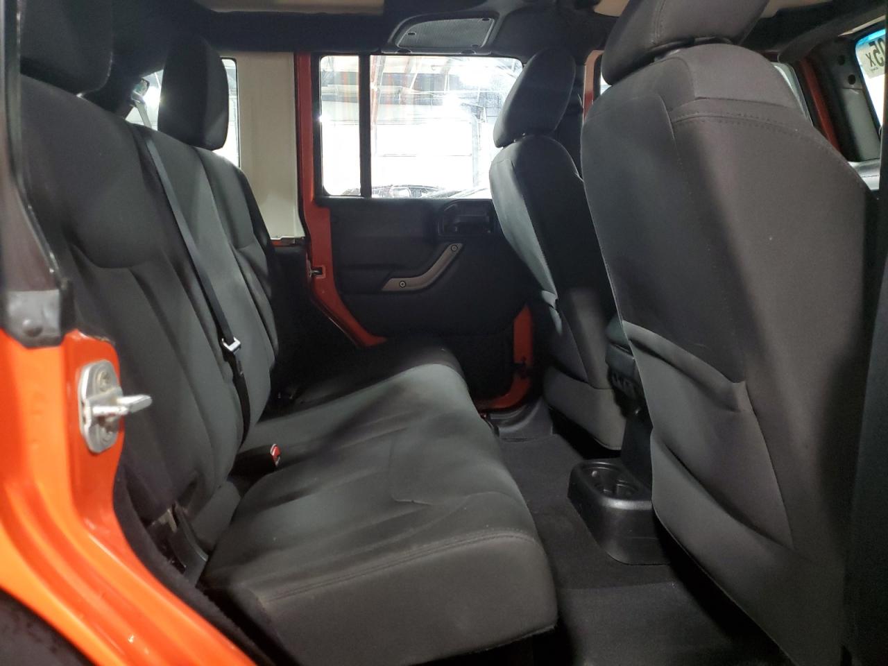 2015 Jeep Wrangler - Image 10
